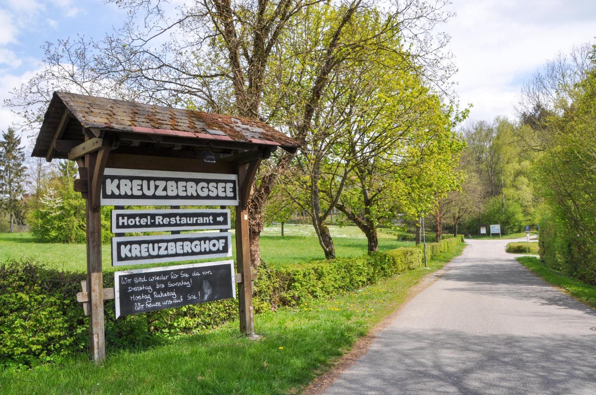 Hotel-Restaurant Kreuzberghof Tagungs- Und Veranstaltungshotel Tiefenbach  Kültér fotó
